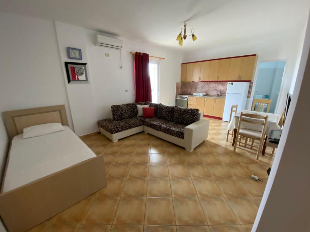 Vila Mario Aparthotel Ksamil Exteriör bild