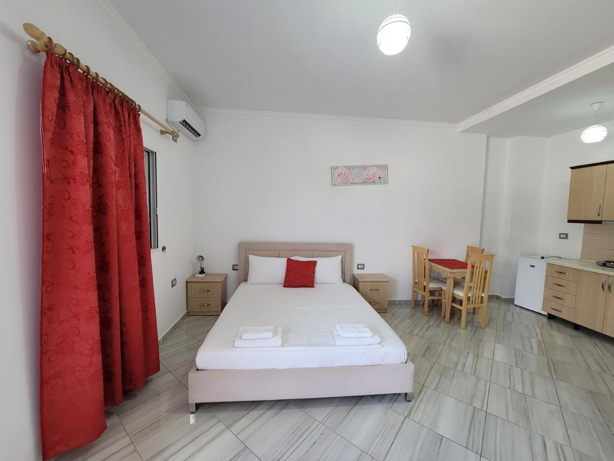 Vila Mario Aparthotel Ksamil Exteriör bild