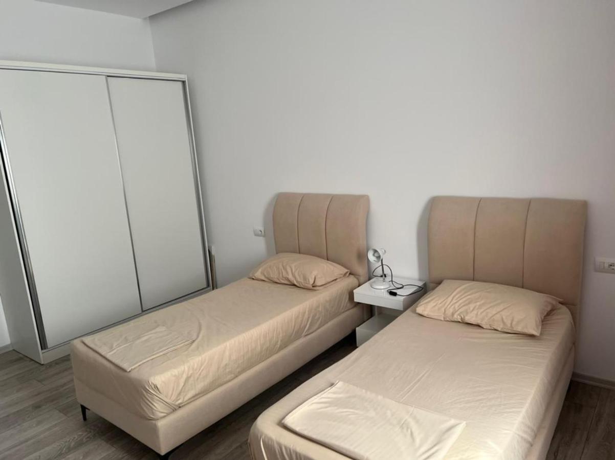 Vila Mario Aparthotel Ksamil Exteriör bild