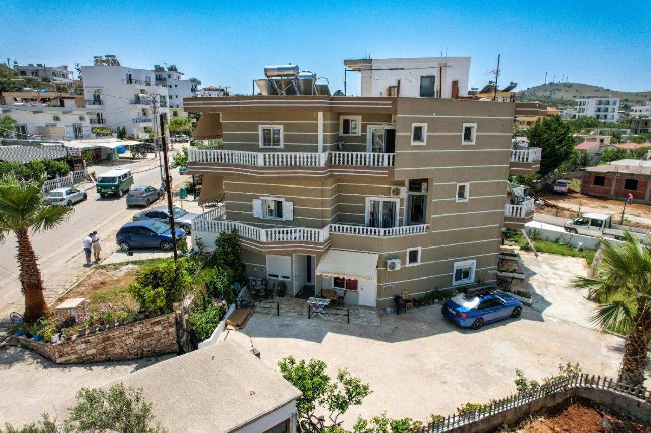 Vila Mario Aparthotel Ksamil Exteriör bild