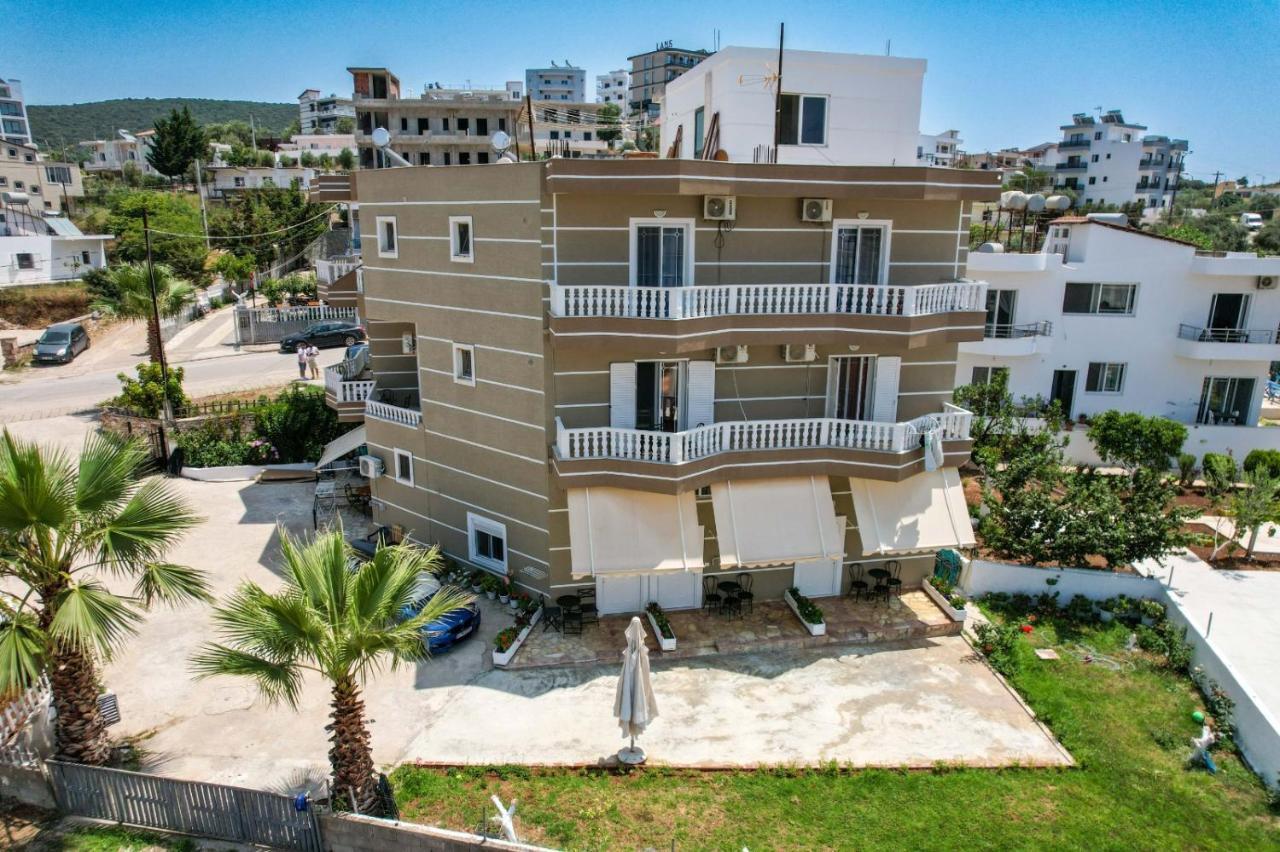 Vila Mario Aparthotel Ksamil Exteriör bild