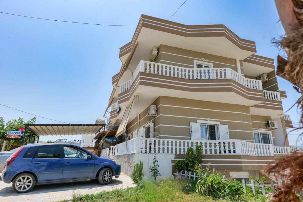 Vila Mario Aparthotel Ksamil Exteriör bild
